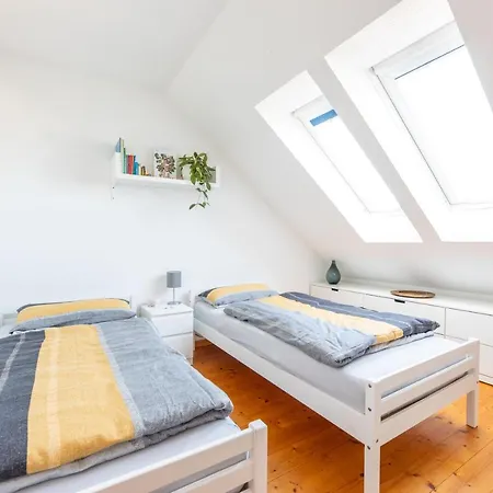 Grosse 120 Qm Fuer 6-12 Personen Mit Parkplatz Nahe Bamberg