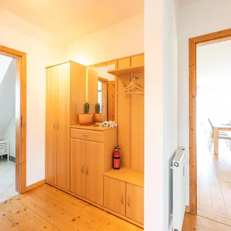 Grosse 120 Qm Fuer 6-12 Personen Mit Parkplatz Nahe Bamberg Appartement