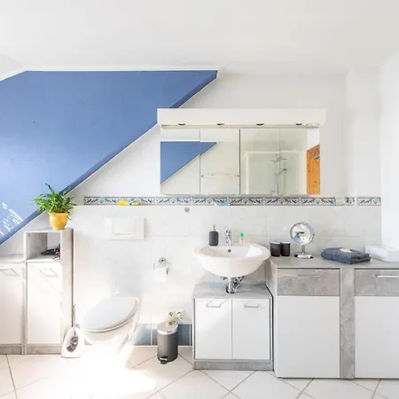Grosse 120 Qm Fuer 6-12 Personen Mit Parkplatz Nahe Bamberg Appartement