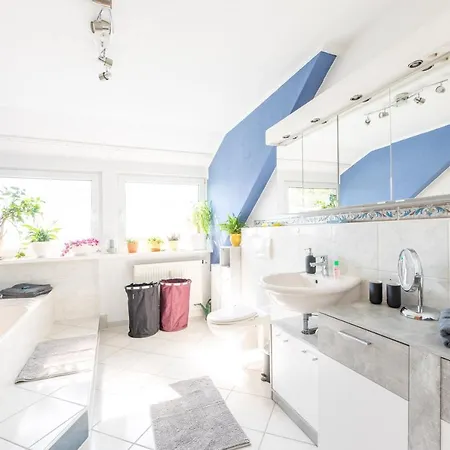 Appartement Grosse 120 Qm Fuer 6-12 Personen Mit Parkplatz Nahe Bamberg
