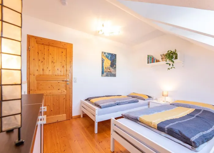 Appartement Grosse 120 Qm Ferienwohnung Fuer 6-12 Personen Mit Parkplatz Nahe Bamberg